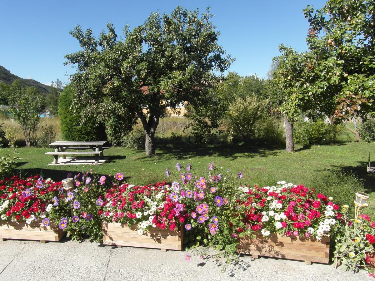 Au Vieux Tilleul Bed & Breakfast Veynes Exterior photo