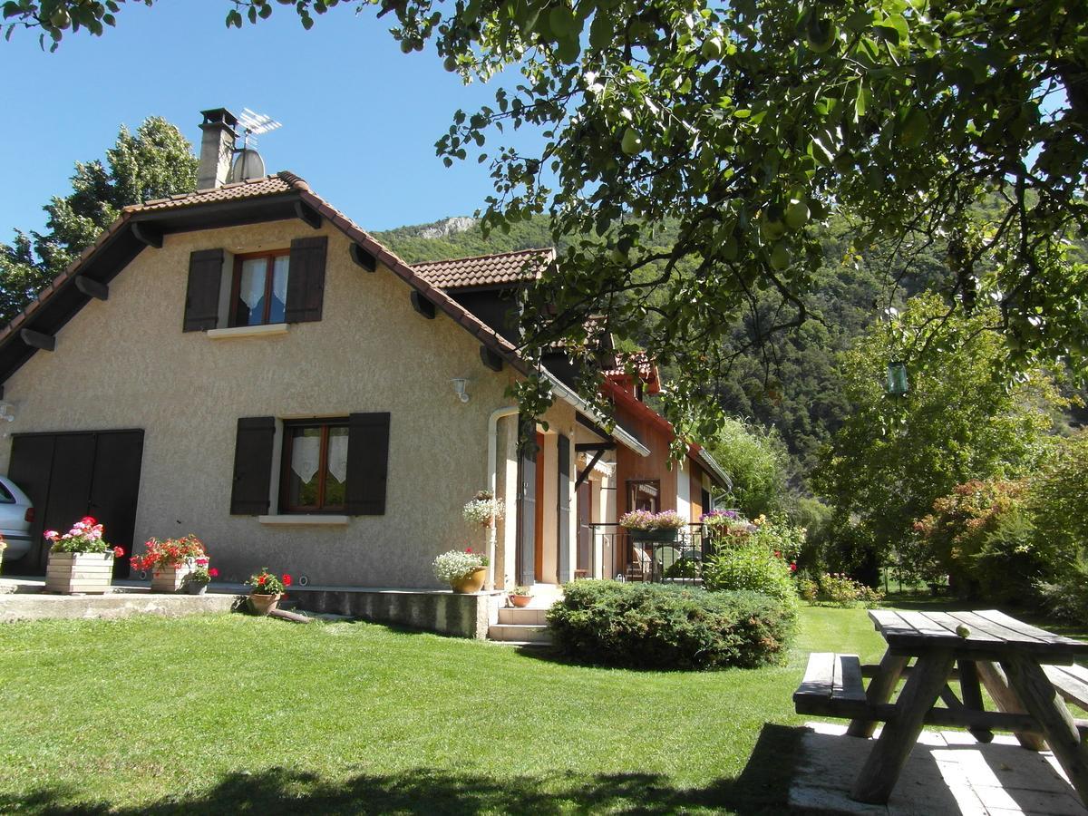 Au Vieux Tilleul Bed & Breakfast Veynes Exterior photo